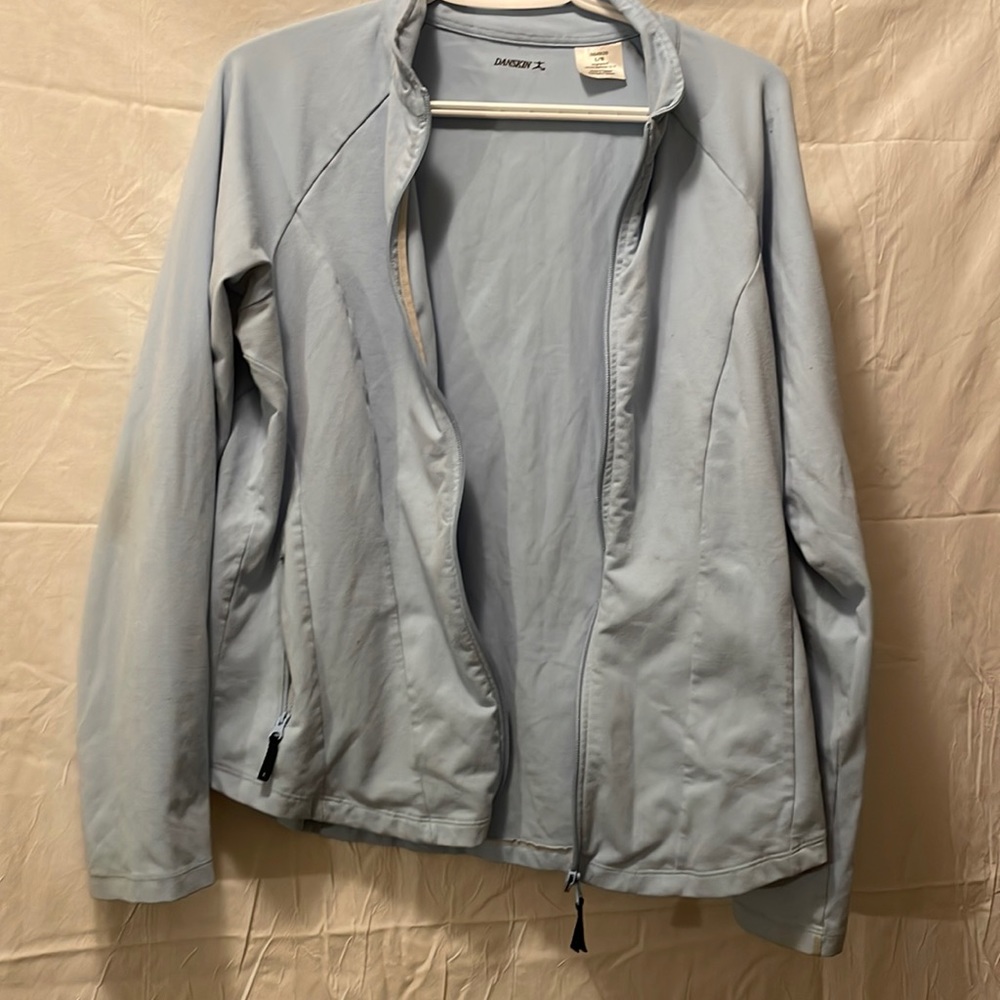 Soft Danskin zip up hoodie with zipper pockets